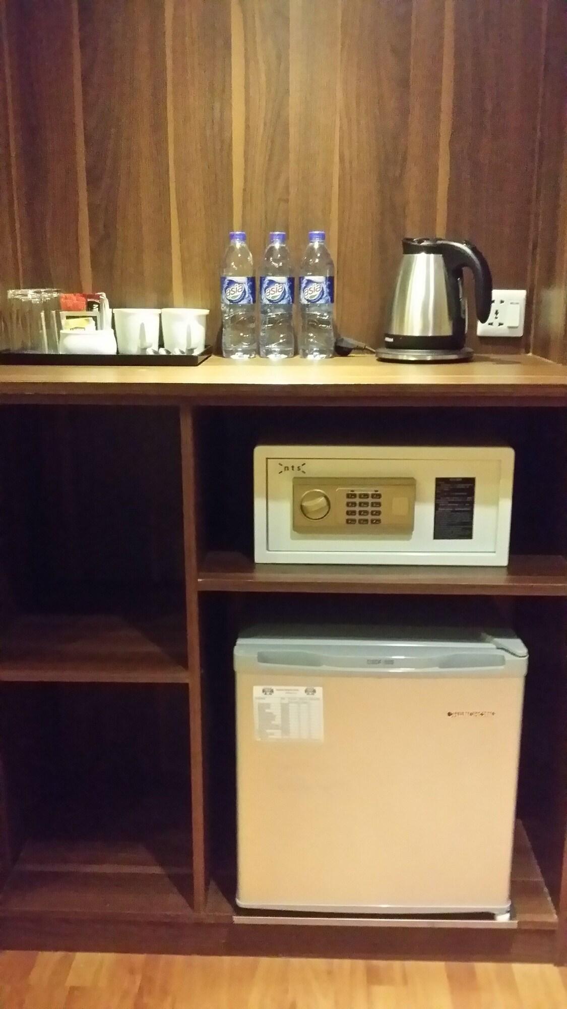 Silver Green Hotel Yangon Extérieur photo