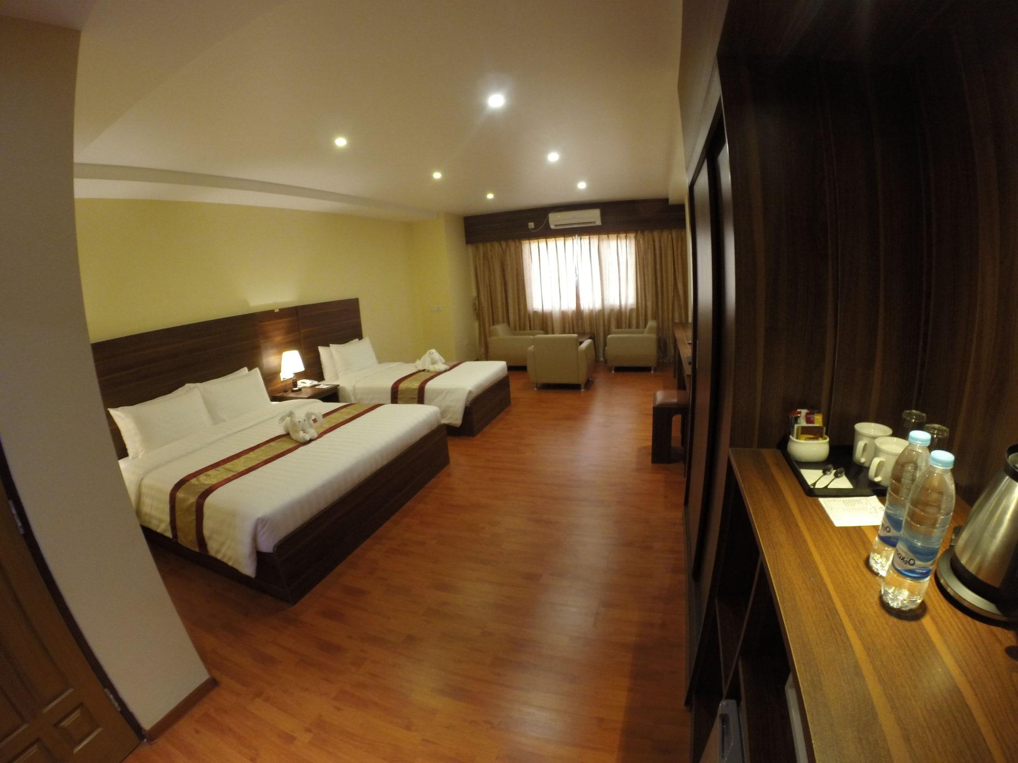 Silver Green Hotel Yangon Extérieur photo
