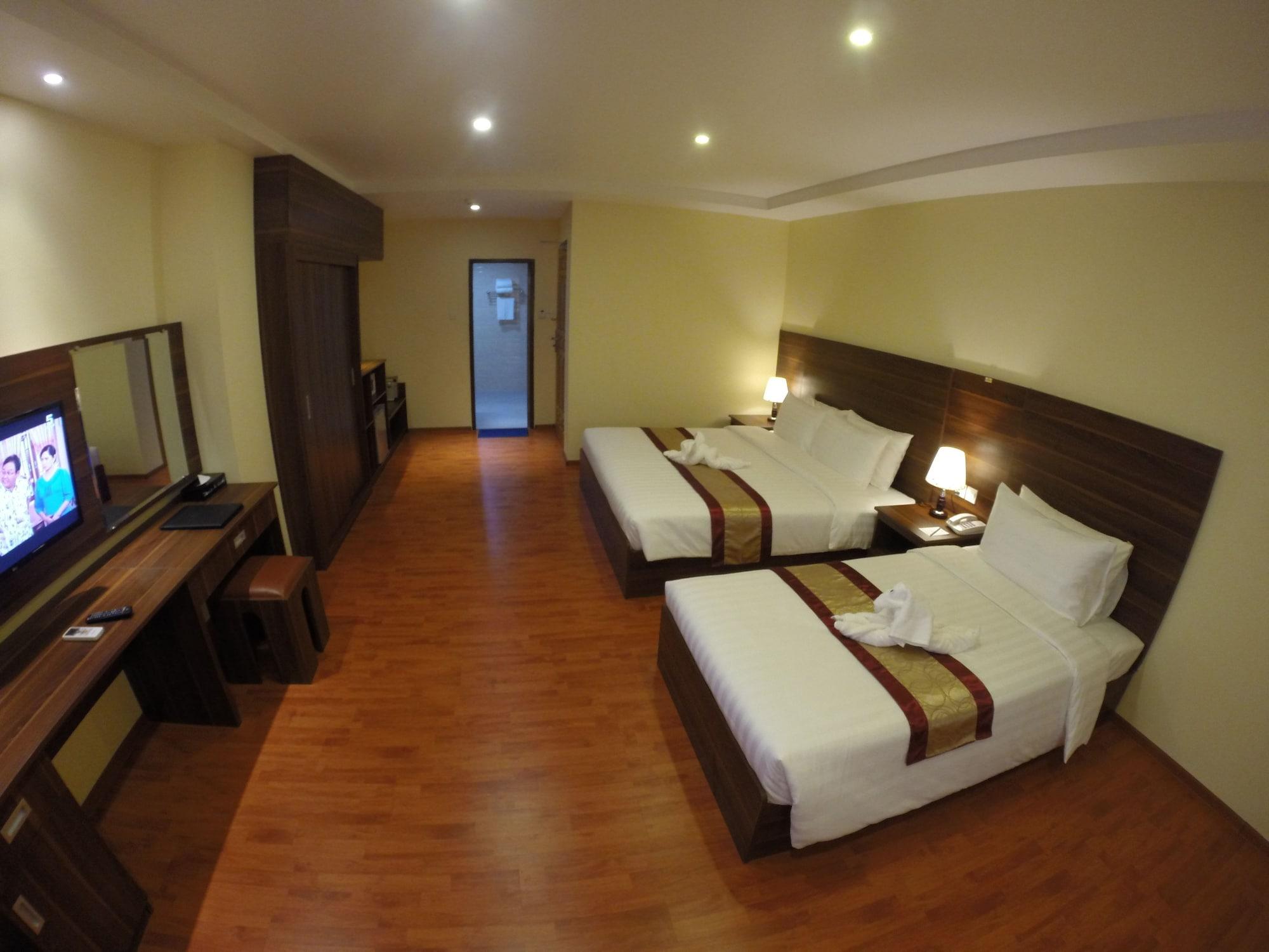 Silver Green Hotel Yangon Extérieur photo