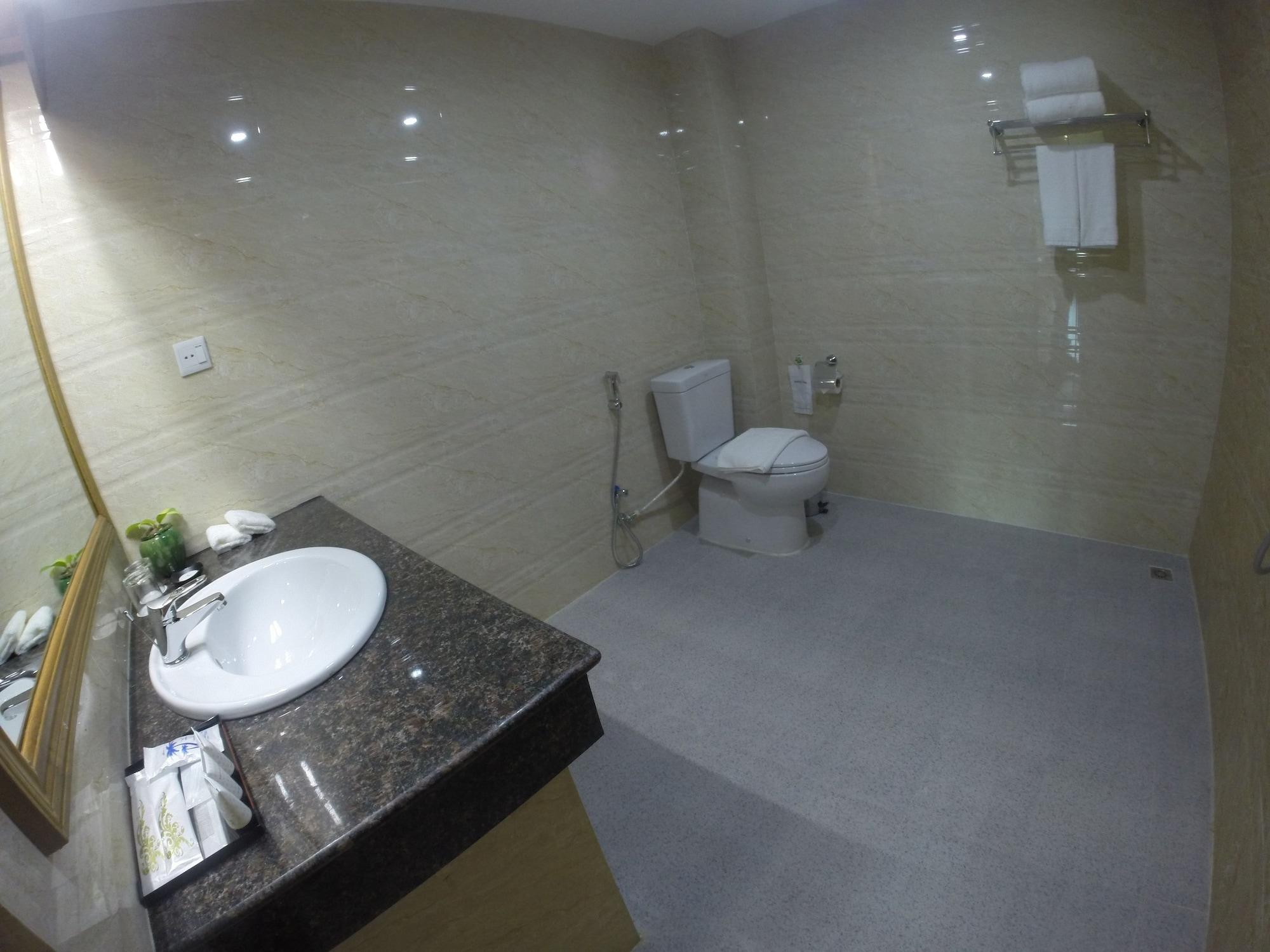 Silver Green Hotel Yangon Extérieur photo