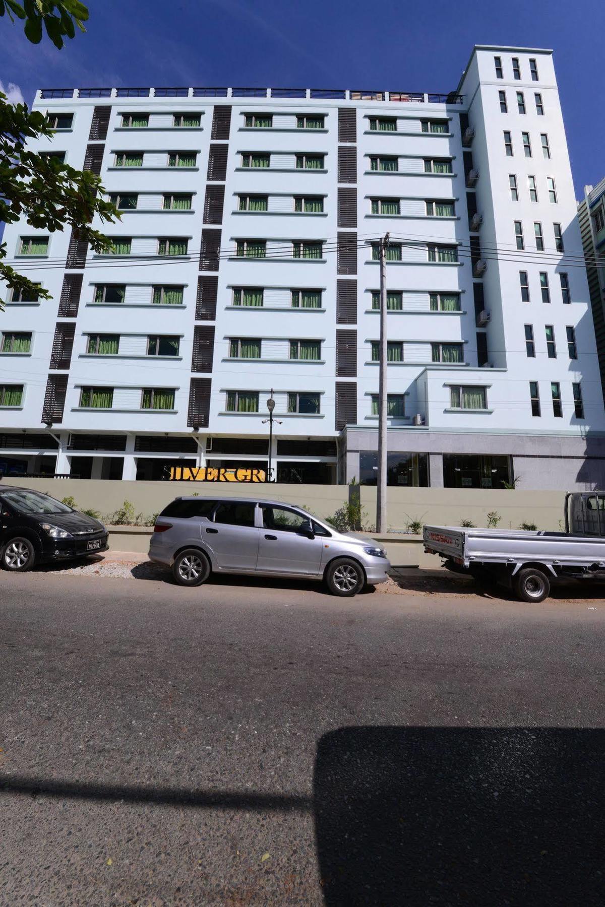 Silver Green Hotel Yangon Extérieur photo