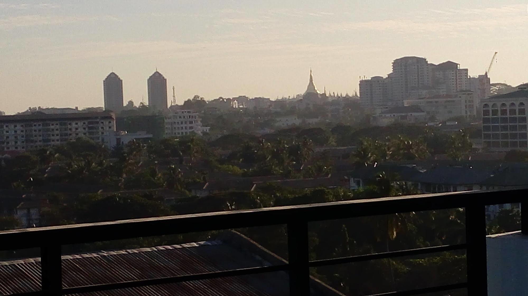 Silver Green Hotel Yangon Extérieur photo