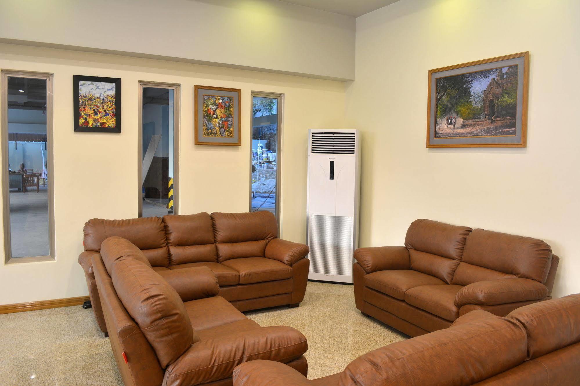 Silver Green Hotel Yangon Extérieur photo