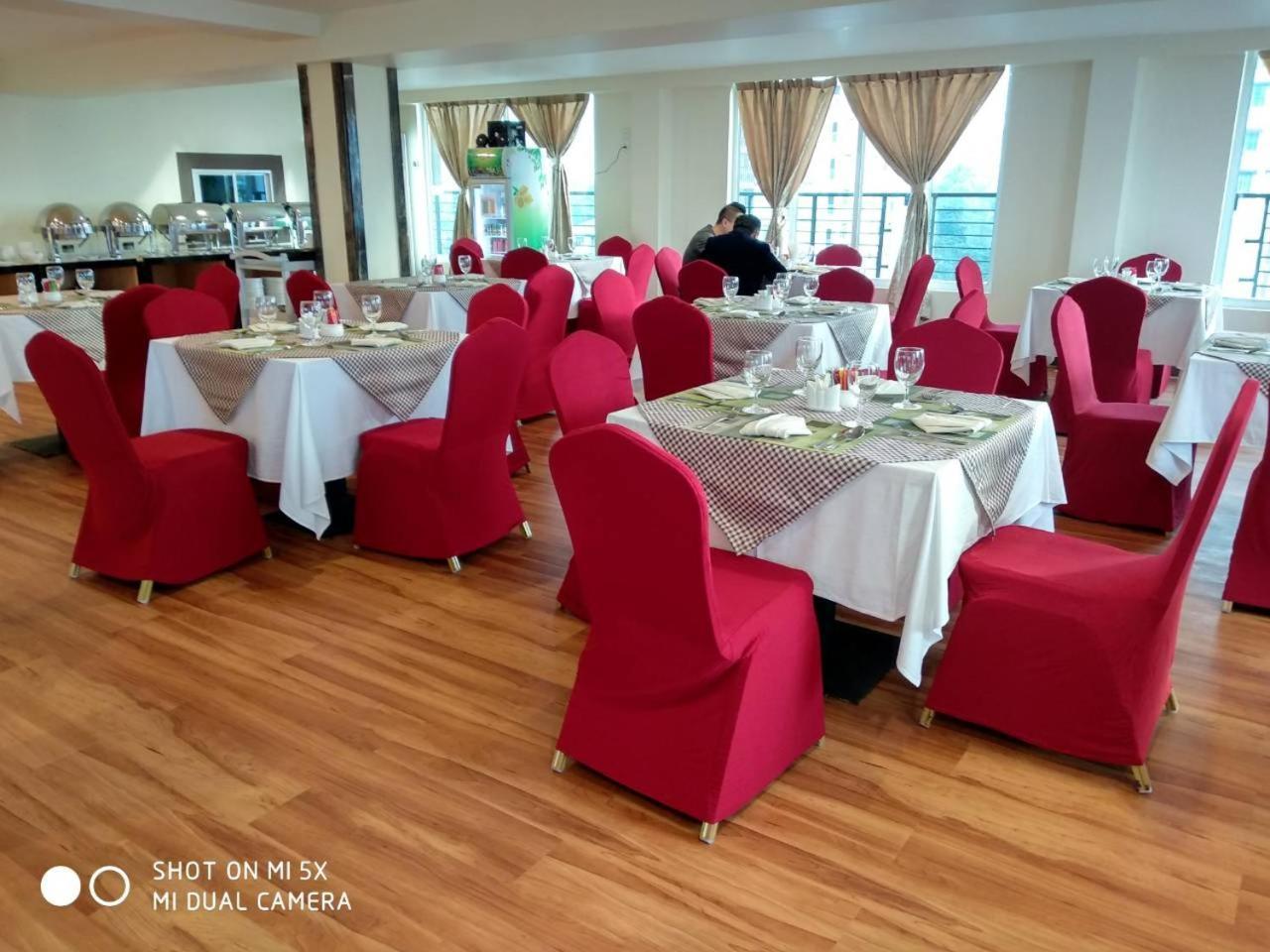 Silver Green Hotel Yangon Extérieur photo