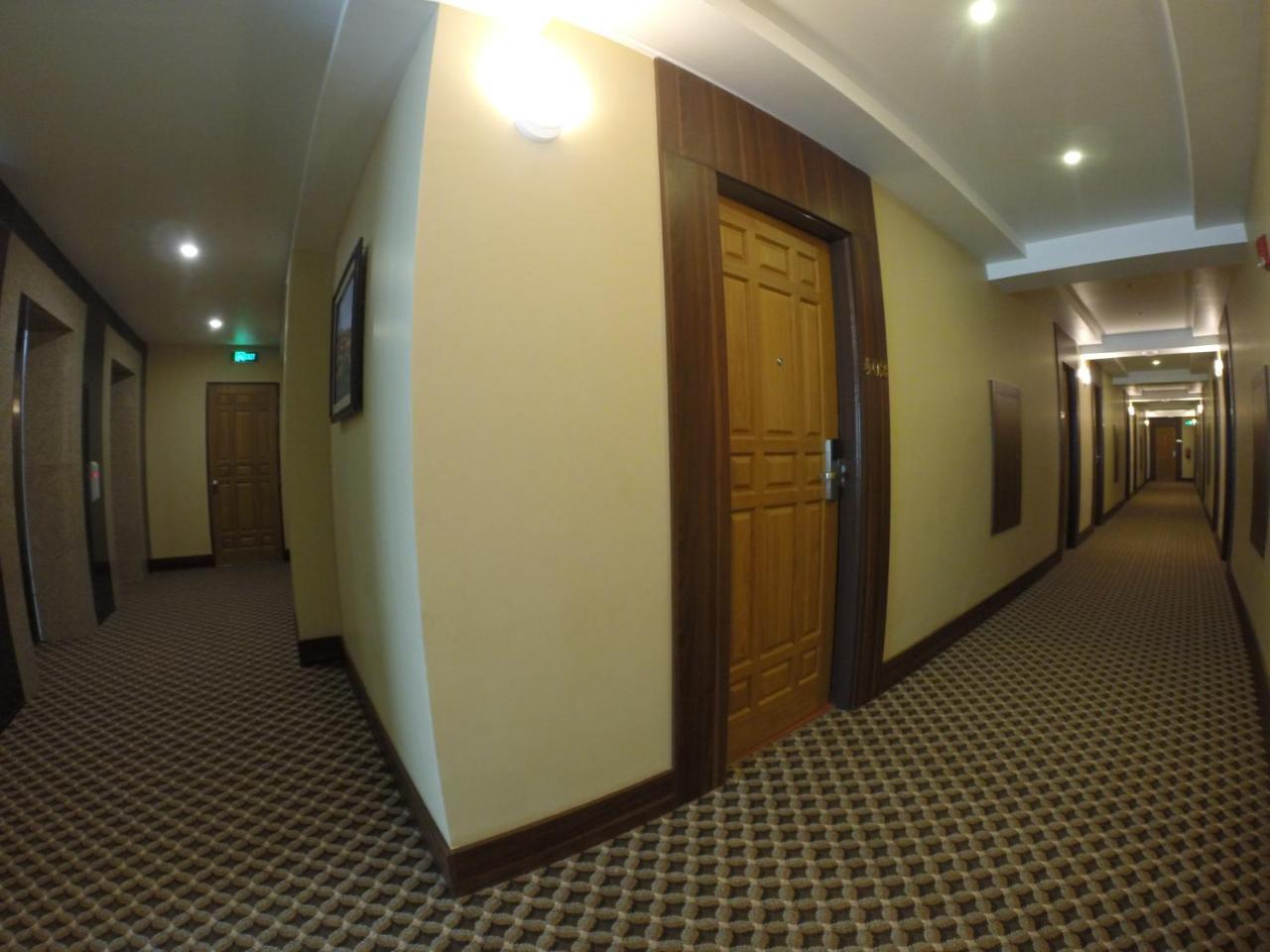 Silver Green Hotel Yangon Extérieur photo